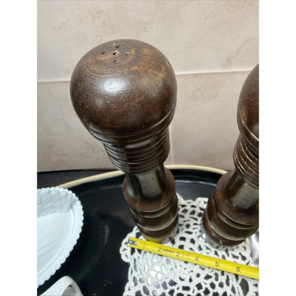 Vintage Wood Salt & Pepper Set Grinder Mill Shaker Taiwan MCM 11 Inches